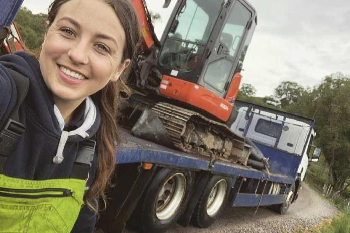 Digger Girl Amy Underwood