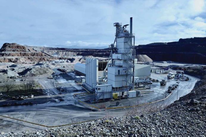Aggregate Industries’ new Amman ABP 240 Universal asphalt plant at Cauldon Low Quarry