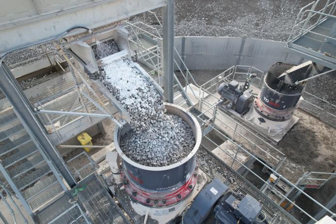 The fully electric modular plant includes two Terex MPS MC320 cone modules