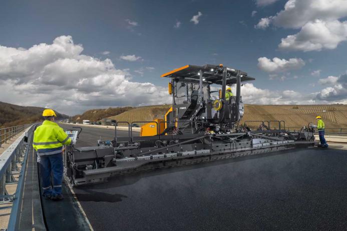 The ABG 8820 tracked paver with 13m fixed screed