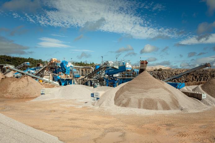 Longcliffe Quarries's CDE waste-recycling washing plant 