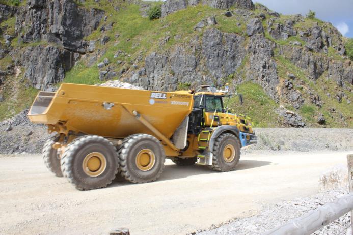 Fully autonomous Bell B40E dumptruck