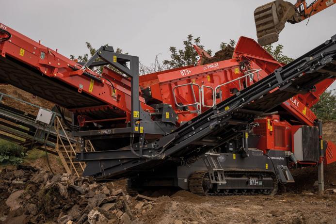 KSD Recycled Aggregates’ Terex Finlay 873+ Hybrid screener