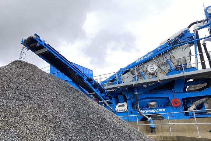 The CDE M2500 modular sand-washing plant