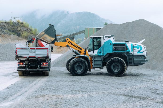 The Liebherr large wheel loader with hydrogen engine will be trialled over several years at the quarry. Photo: STRABAG, Martin Anger
