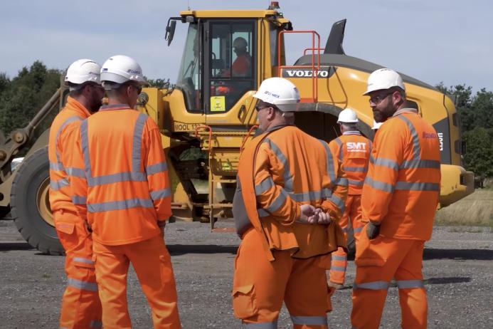 Cemex UK have partnered with SMT to implement a customized EcoOperator training programme designed to enhance collaboration between site managers and operators