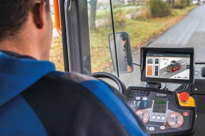 Automated compaction with Smart Compact from Hamm is an ideal solution for the compaction of reduced-temperature asphalts