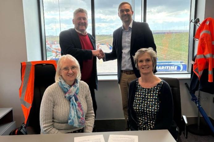 Rail Forum and Rail Freight Group at the signing of their renewed Memorandum of Understanding