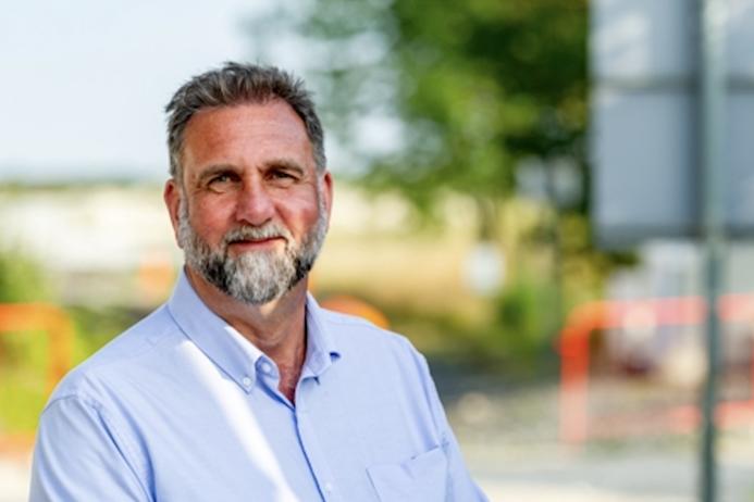 Cemex rail and sea manager Mark Grimshaw-Smith has been appointed as a non-executive director of Logistics UK