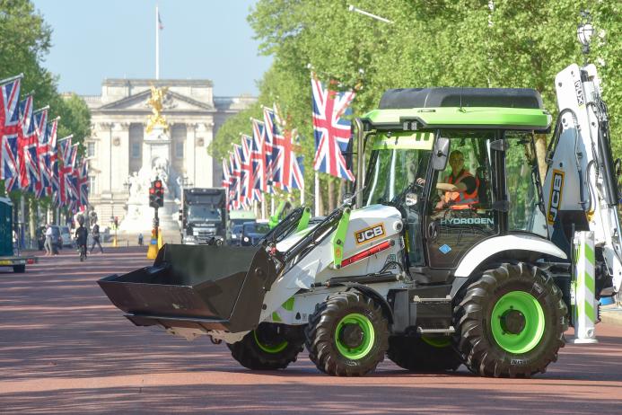 JCB hydrogen digger on The Mall in London