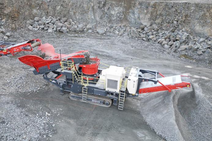 The new QH443E electric-driven tracked cone crusher