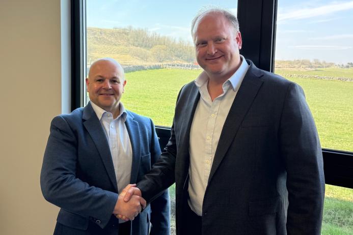 L-R: Past-chairman Ric Clemmy and new BAA chairman Paul Boustead