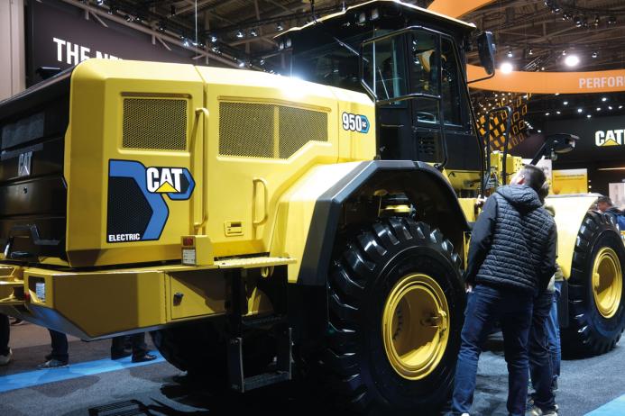 Preparing for the future – Caterpillar’s 950 GC Electric wheel loader prototype on display