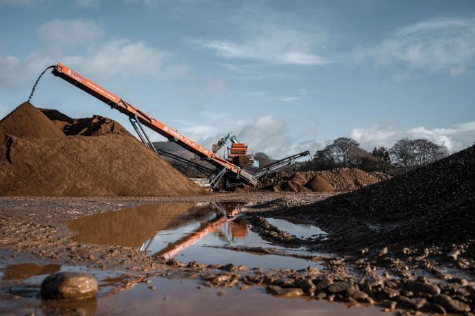 Finlay TC-65 tracked conveyor stockpiling fine sand