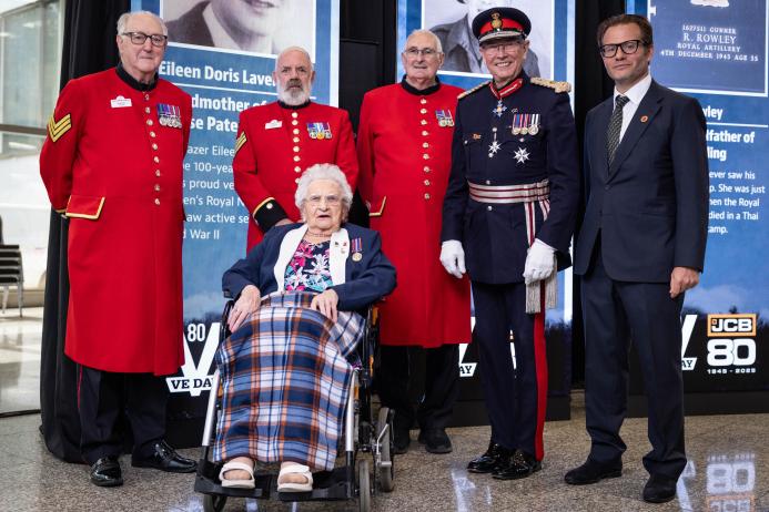 Eileen Lavery, aged 99, pictured at today’s ceremony with (left to right) Chelsea Pensioners Ted Fell, Mick Skerratt, and Barry Prior, HM Lord-Lieutenant of Staffordshire Sir Ian Dudson, and JCB deputy chairman George Bamford