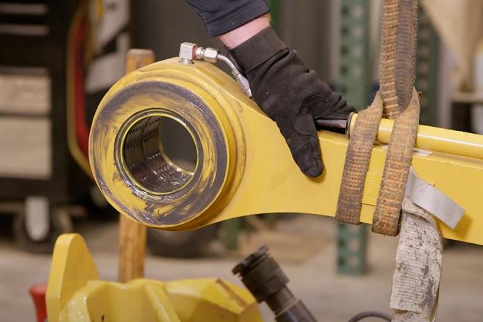 Confidently remove and install linkage pins with step-by-step guidance