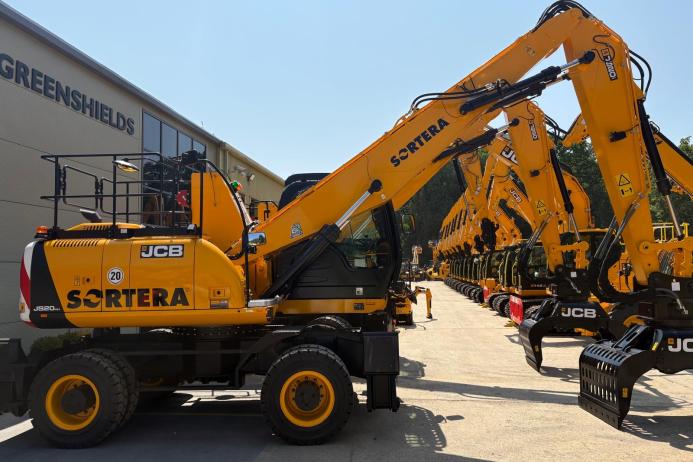 New JCB machines for Sortera