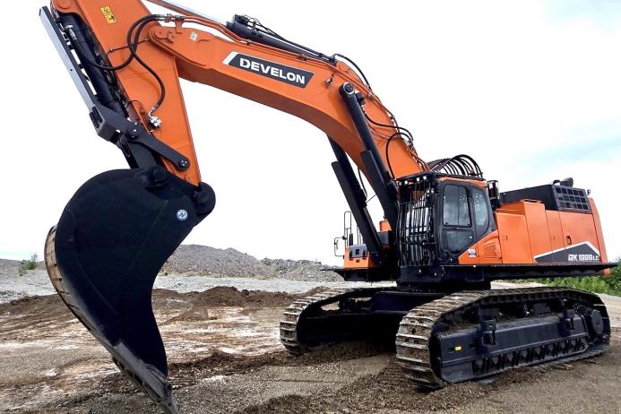 KKT’s latest 100-tonne Develon DX1000LC-7 crawler excavator 