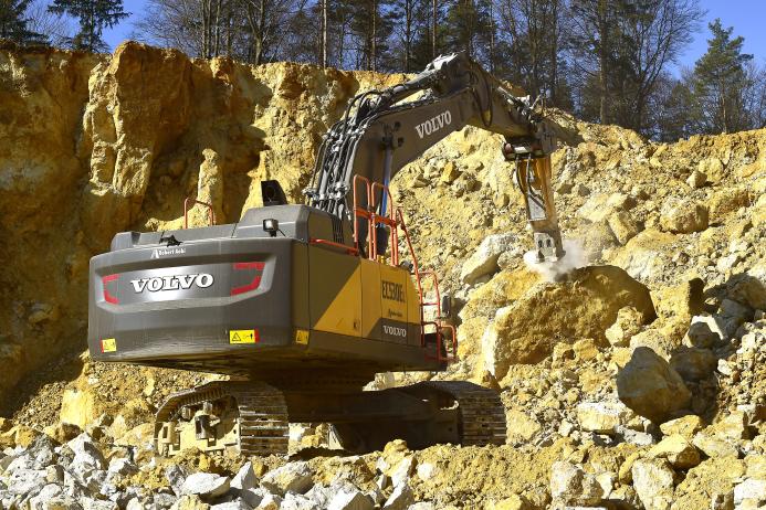 Sebald Zement’s new Volvo EC530E excavator and HB48 hydraulic hammer in action