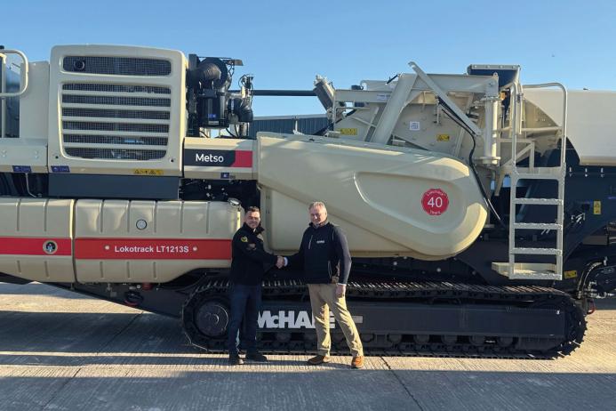 Seal the deal – a new Metso LT1213S mobile horizontal shaft impact (HSI) crusher sold to a customer