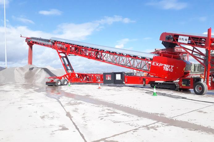 The Telestack TB 42 shiploader unit