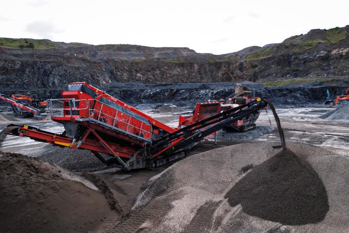 New Finlay 694 screener offers a triple-deck configuration with an optional high-volume rinser for wet applications