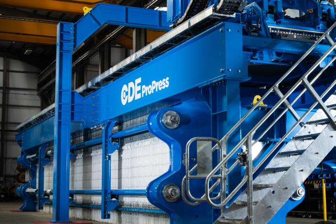 CDE’s X5 ProPress represents a new generation of filter press technology that delivers exceptional operational efficiency and maximum water recovery