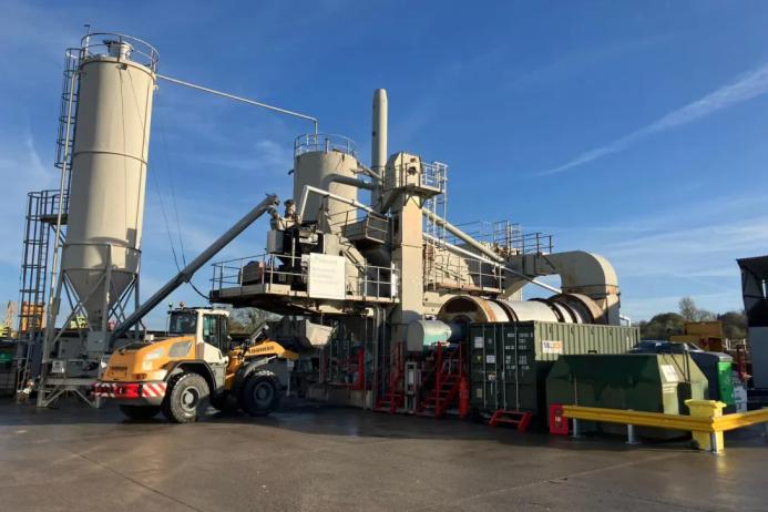 Holcim UK’s newly opened Sharpness Express Asphalt plant