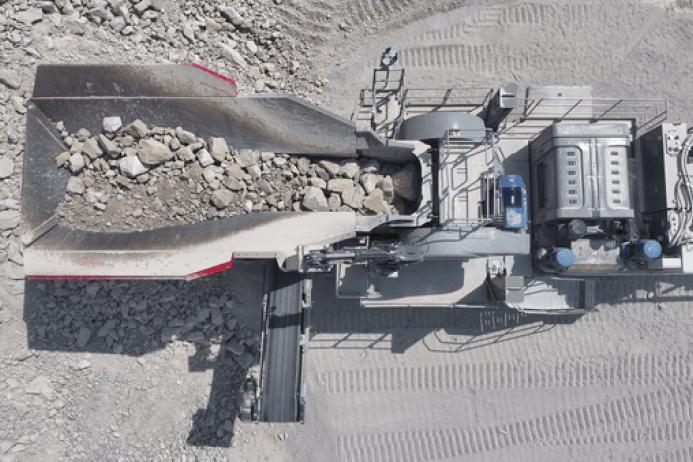 The large 1,300mm x 1000mm opening allows the crusher to handle oversized material
