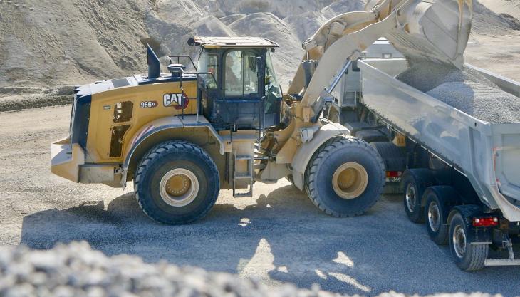 Upgraded Cat 966 and 972 loaders | Agg-Net