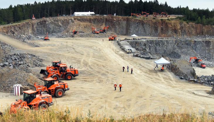 Doosan quarry day