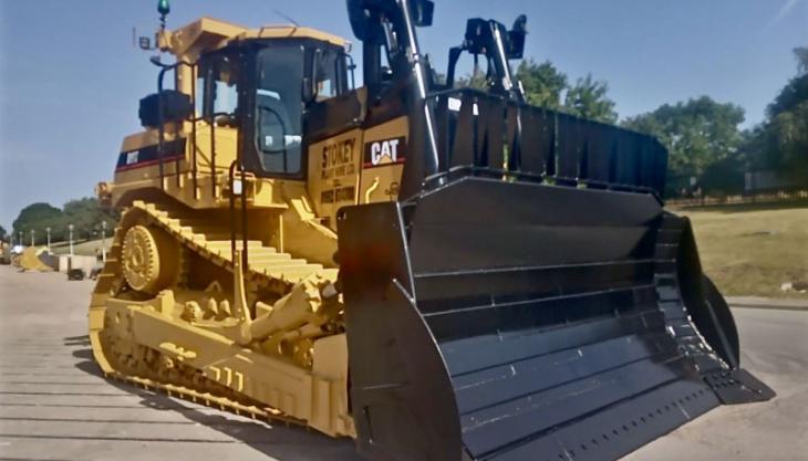 Cat D9 dozer