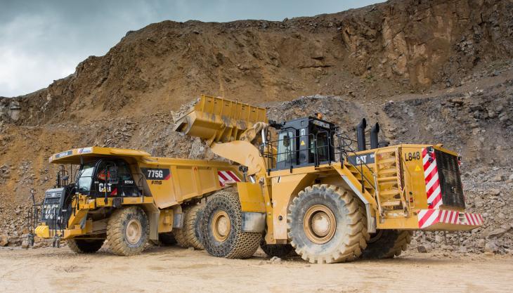 Finning’s eco-Drive advanced performance training highlights operational activities that have a direct impact on fuel burn and provides practical support to help managers implement changes that will improve overall site operational efficiency Finning eco-Drive