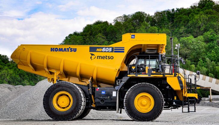 Komatsu HD605-8 rigid dumptruck with Metso Truck Body Metso Truck Body