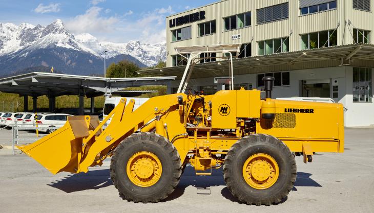 Restored Liebherr LSL 1500 wheel loader