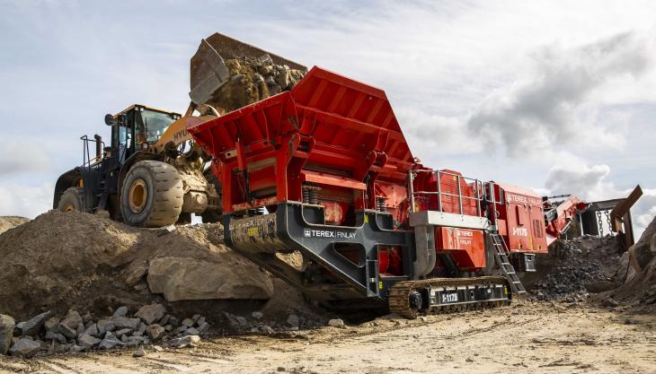 The new Terex Finlay J-1175 mobile jaw crusher in action at Carnsew Quarry Terex Finlay J-1175 mobile jaw crusher