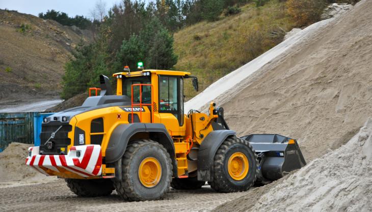 Patersons Quarries' new Volvo L110H loading shovel Volvo L110H