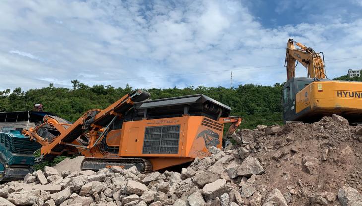 Rockster R1100DS crusher