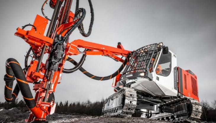 Sandvik DX700 drill rig