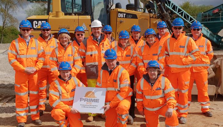 Staff at Grundon Sand & Gravel with IQ CEO James Thorne