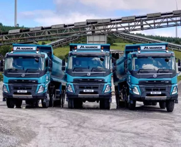 Collins Earthworks takes five new Volvo FMX tractor units - Fleet