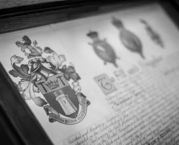 Institute of Quarrying crest