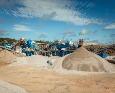 Longcliffe Quarries's CDE waste-recycling washing plant 