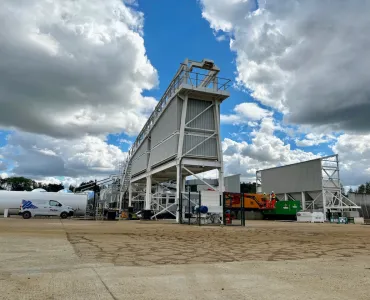 Associated Asphalt Contracting’s new Parker Roadstar 1500 mobile asphalt plant in Tonbridge, Kent 