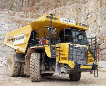 The new Komatsu HD605-8 goes to work in Longcliffe’s Brassington Moor Quarry