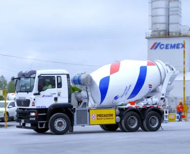 One of the new Cemex electric truckmixer units