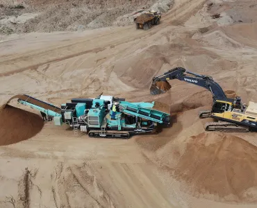 The new-generation TwisterTrac VS350E with its Volvo Stage V diesel engine is fully site mobile with a quick set-up time