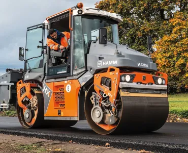 Warm-mix asphalt compaction with a Hamm HX-series tandem roller