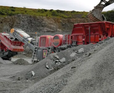 Hogan Group have met increased demand for materials with a new crushing train from Molson Finlay