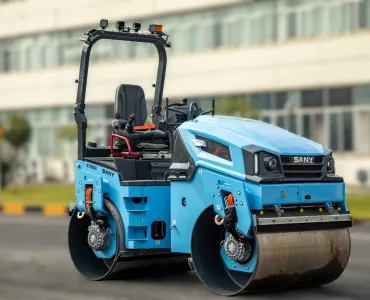 The new fully electric SANY STR50E light tandem roller